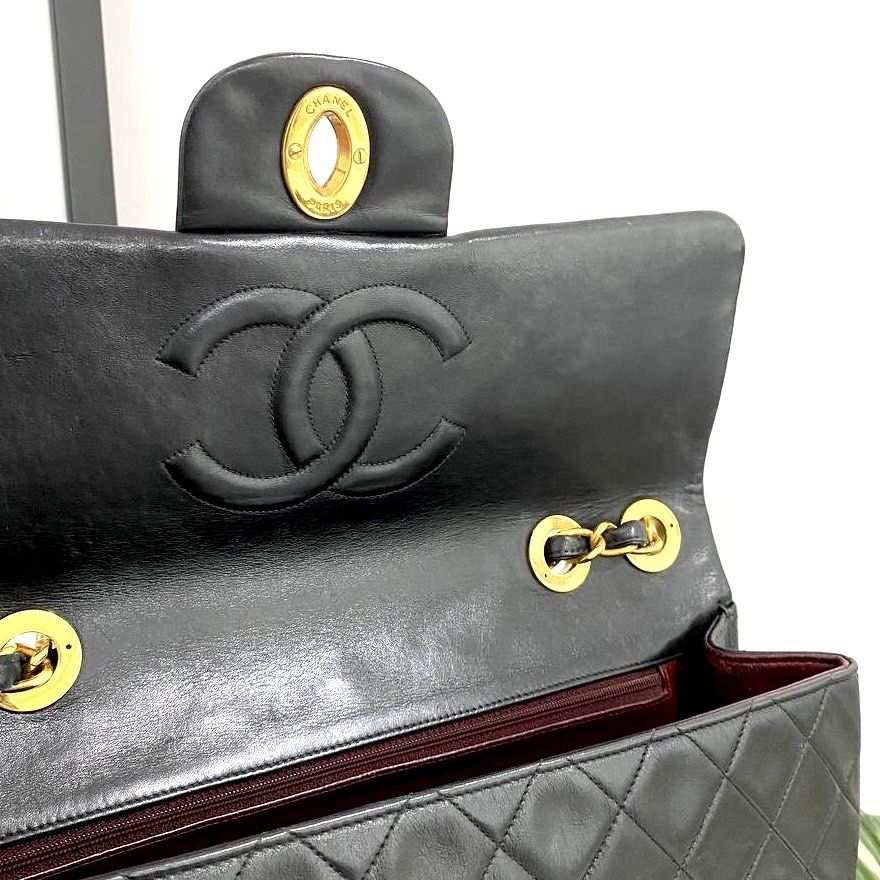 💯% Authentic Chanel Vintage Black Lambskin Quilted Maxi Jumbo in 24k GHW,  Luxury, Bags & Wallets on Carousell