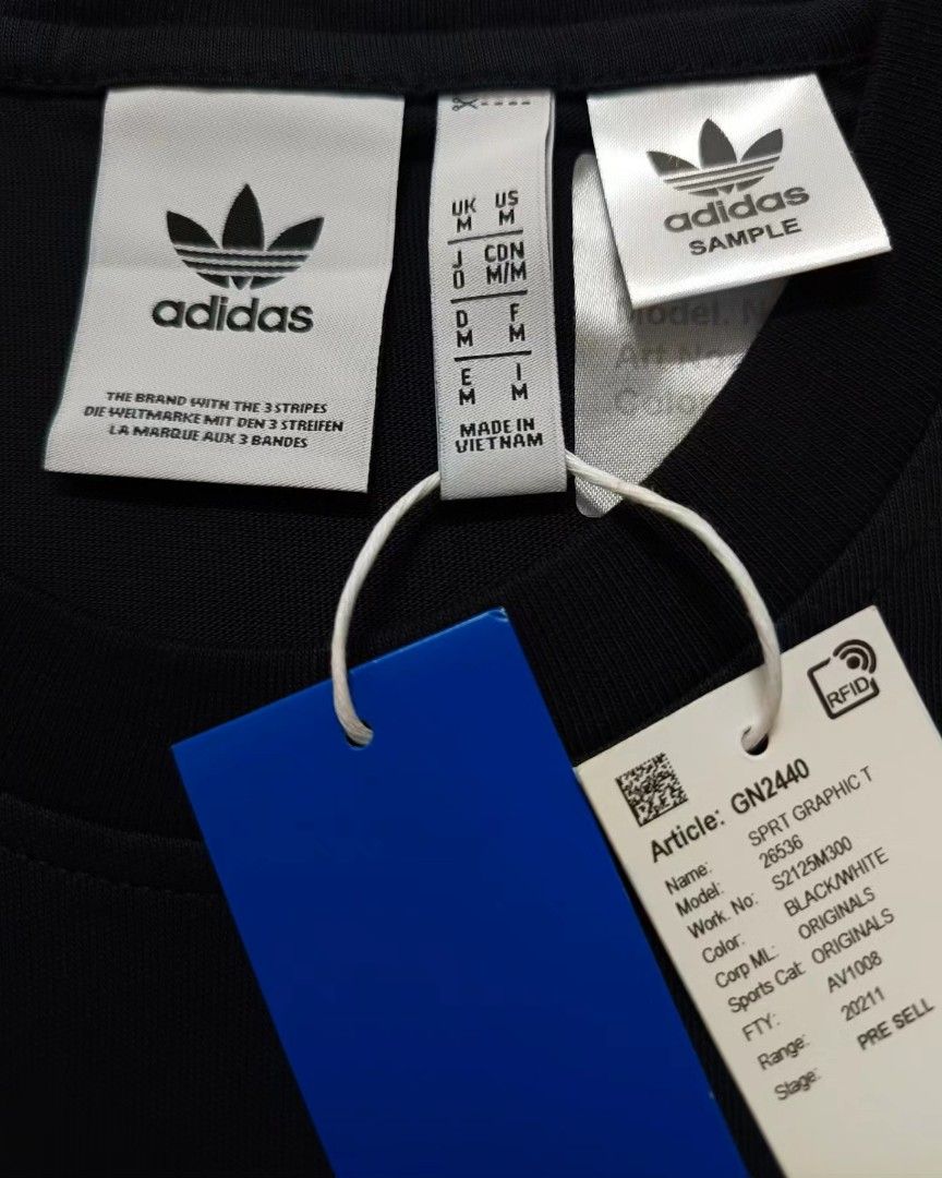 ADIDAS ORIGINALS SPRT GRAPHIC TEE, Men's Fashion, Tops \u0026 Sets, Tshirts \u0026  Polo Shirts on Carousell