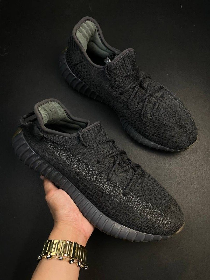 Adidas Yeezy Boost V2 Size 9. 5 US