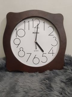 Affordable Christmas Sale Big Wooden Clock for only php 500 😍👌