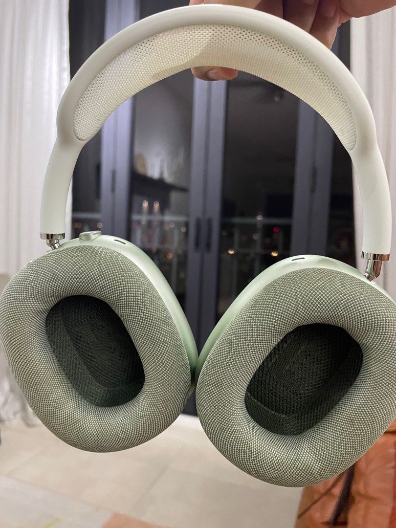Airpod max original from machines klcc, Audio, Headphones & Headsets on