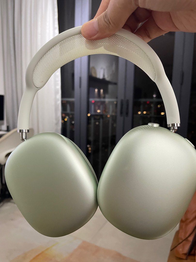 Airpod max original from machines klcc, Audio, Headphones & Headsets on
