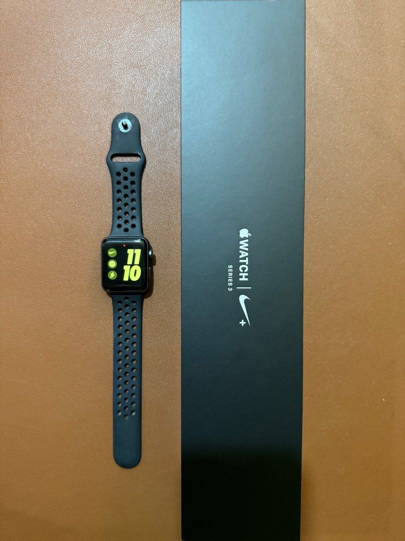 Apple Watch Nike Series 3 GPS 42mm Mobile Phones Gadgets