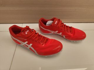 Asics spike hotsell shoes singapore