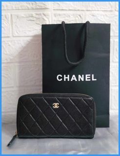 Chanel Vintage Black Patent Leather CC Turn Clasp Shoulder Bag, Luxury,  Bags & Wallets on Carousell