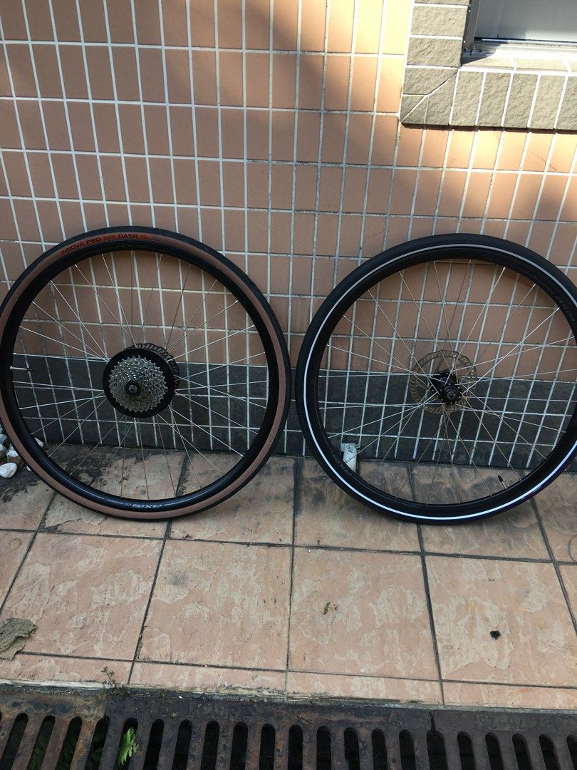 AXIS CLASSIC 700X30C 9 Carousell