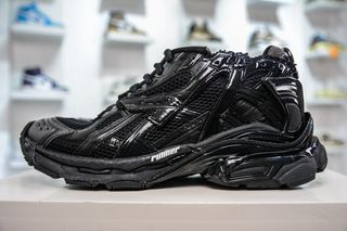 Balenciaga sneakers outlet black friday