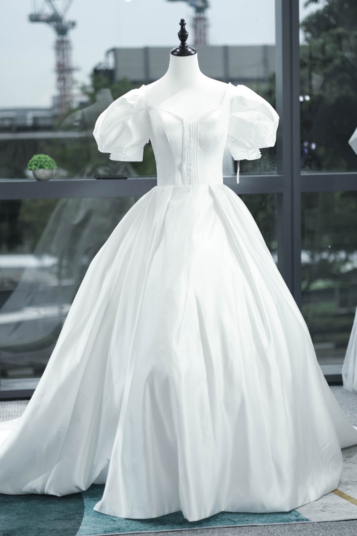 White short ball gown best sale