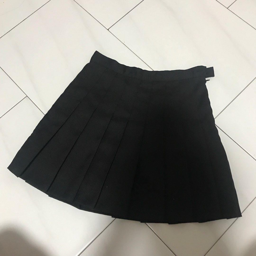 Black tennis top skirt 90s