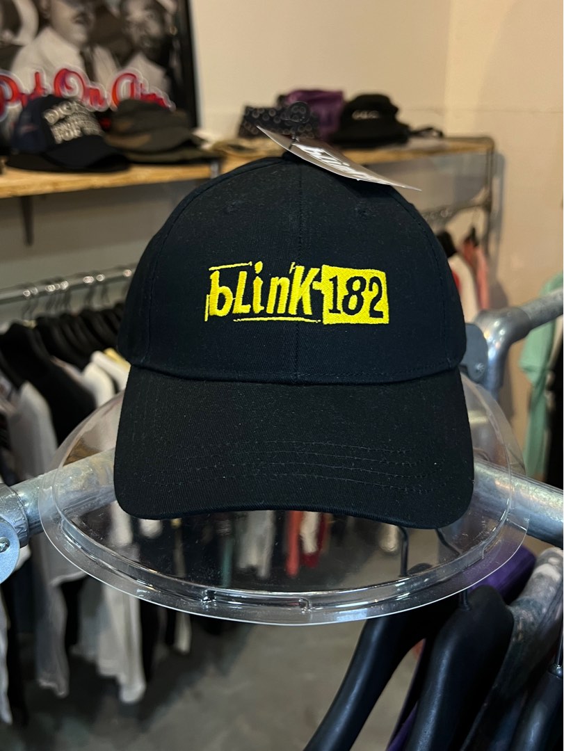BLINK 182 DAD HAT OFFICIAL UK MERCHANDISE, Men's Fashion, Watches