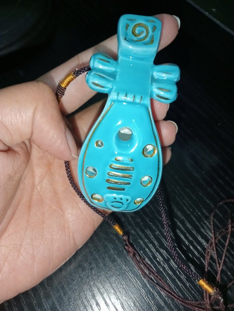 Blue Ocarina (Category: Musical Instruments) located in Baguio. Submitted by VanveVintage (Listing ID 1268043025, Image 3). Description: .
