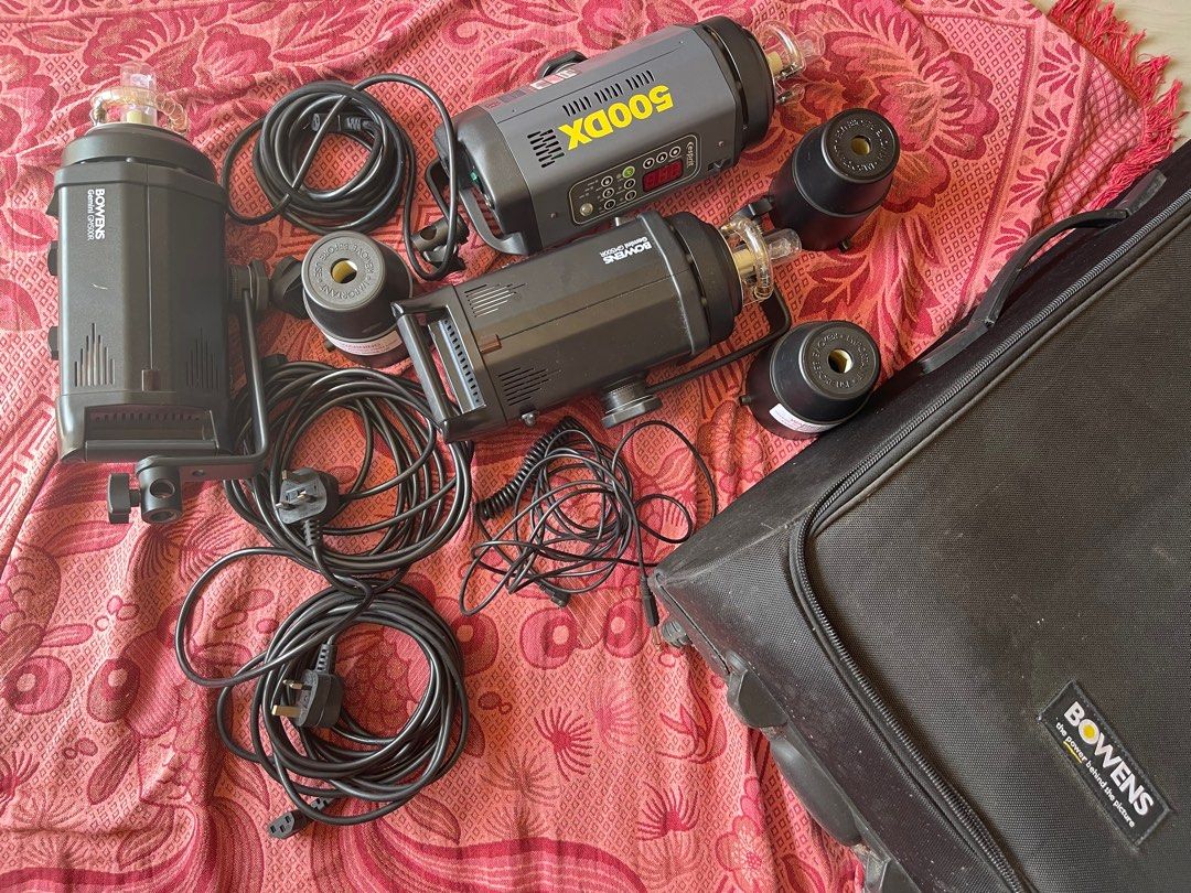 Bowens Studio Lights (Category: Lighting & Studio Equipment) located in Manila. Submitted by otsenre1973 (Listing ID 1267964383, Image 3). Description: I’m selling my Bowen’s studio light, it’s almost brand new 4times I used this studio light…if you are interested just message me…no issues it work properly….