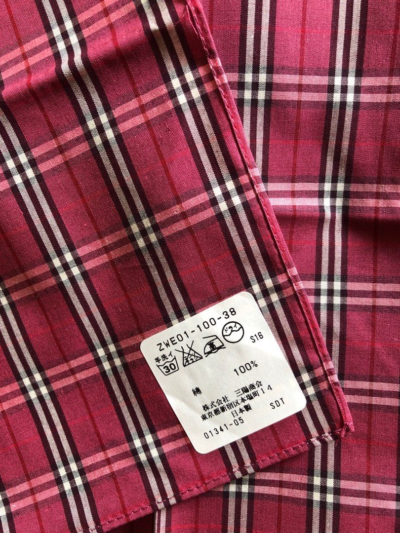 Burberry 方巾 - blue label （分類：飾物及配件）位於 Hong Kong。 由 trtsang 提交（商品編號 1267998495，圖片 3）。簡介： 。