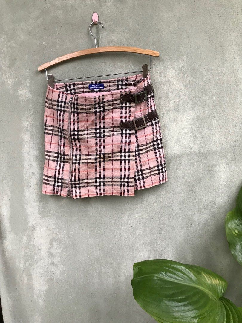 Pink plaid hotsell burberry skirt