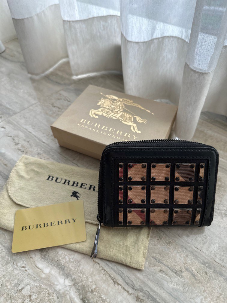 Burberry studded deals wallet