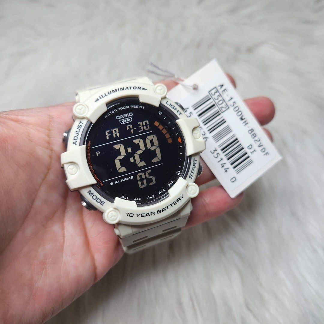 Casio Sports Orologio AE-1500WH-8B2, Design Robusto E Funzionale