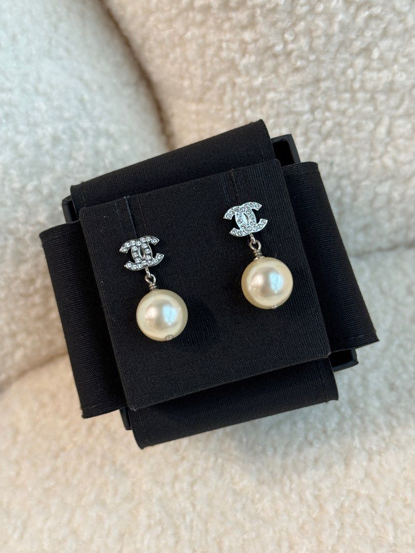 Chanel Small Diamanté Pearl Drop Earrings, Luxury, Accessories on Carousell
