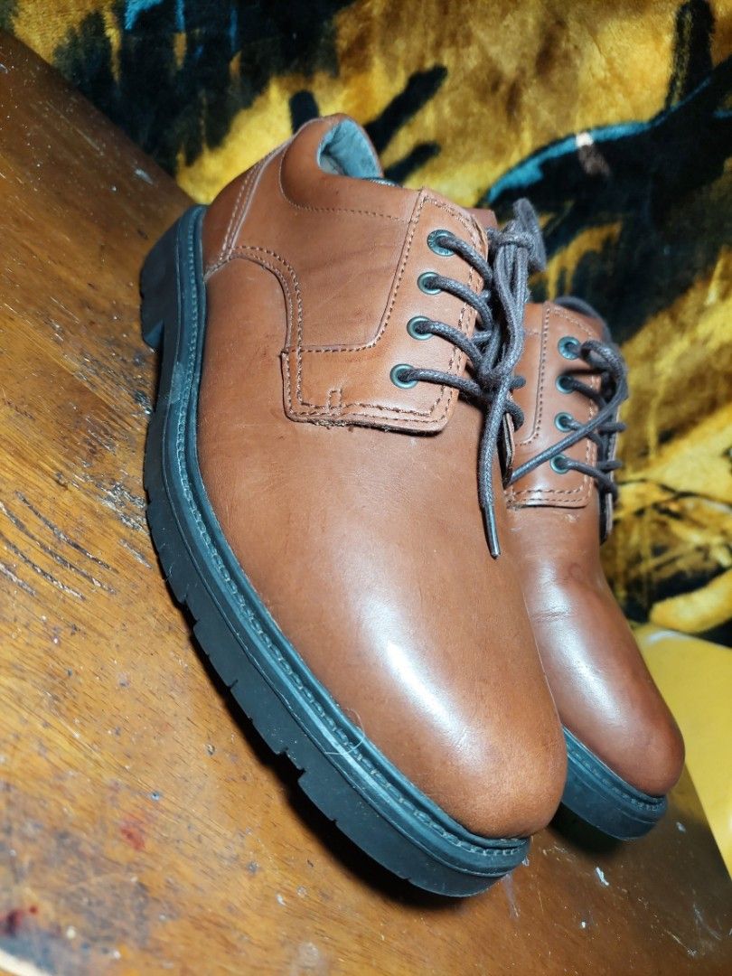 Clarks mens deals shoes size 11