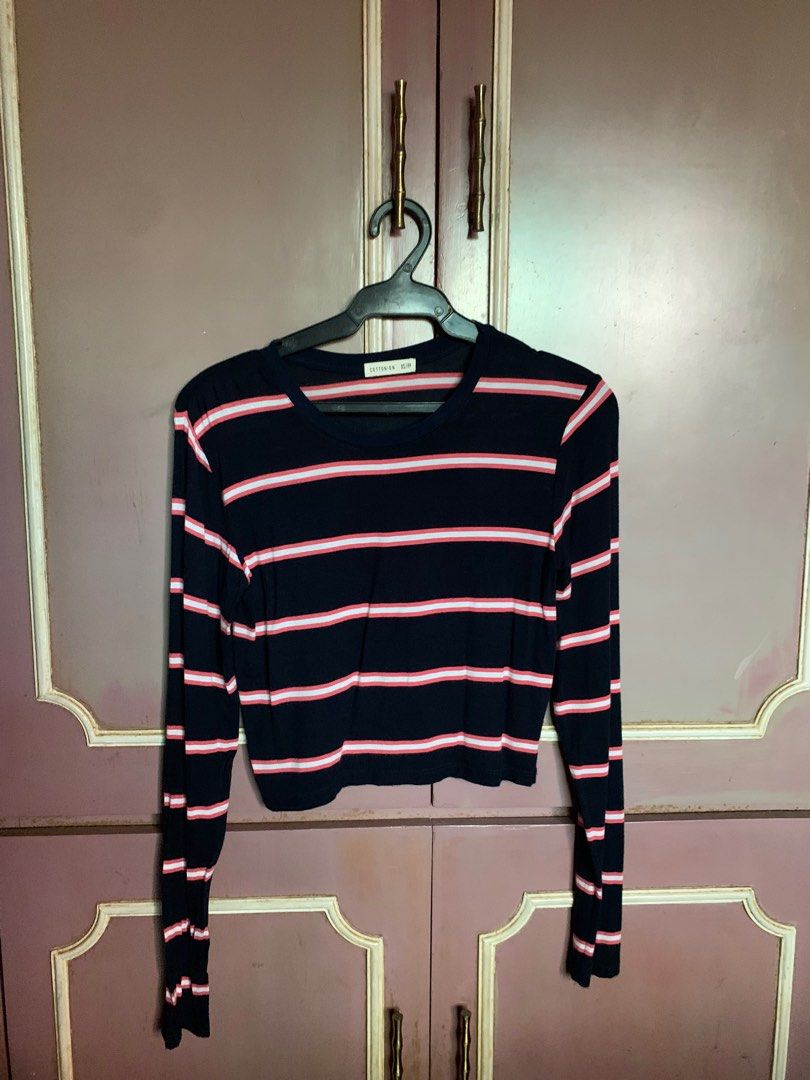 Cotton on long sleeves (Category: Longsleeves) located in San Pedro. Submitted by ay_declutter (Listing ID 1268031753, Image 1). Description: .
