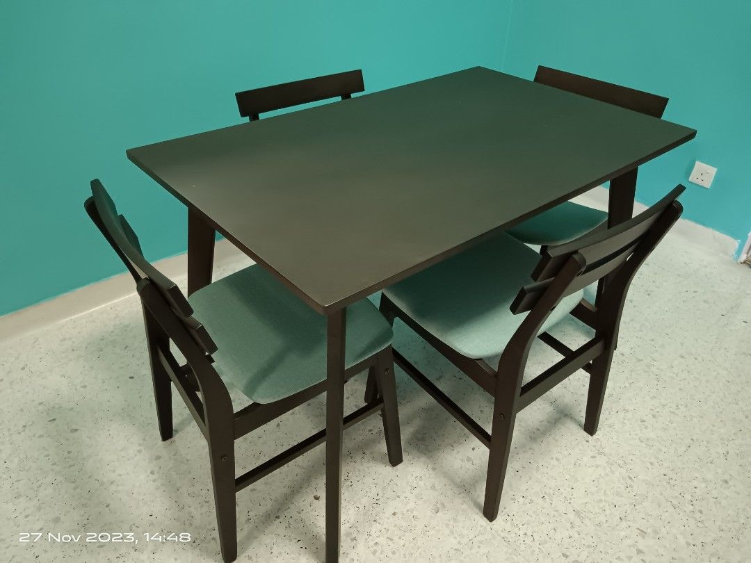 DINING TABLE 4 TEMPAT DUDUK, Furniture & Home Living, Furniture, Tables ...
