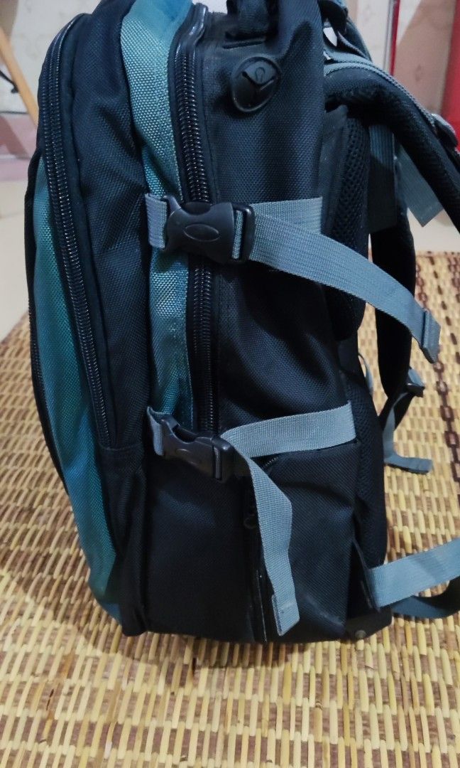 Backpack Ada Roda EcHoLAC travel bagpack, Men's Fashion, Bags, Backpacks on Carousell