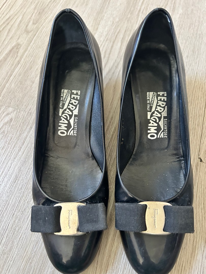 ferragamo kitten heels