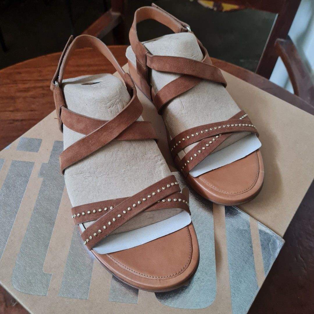 Fitflop lumy outlet criss cross sandals
