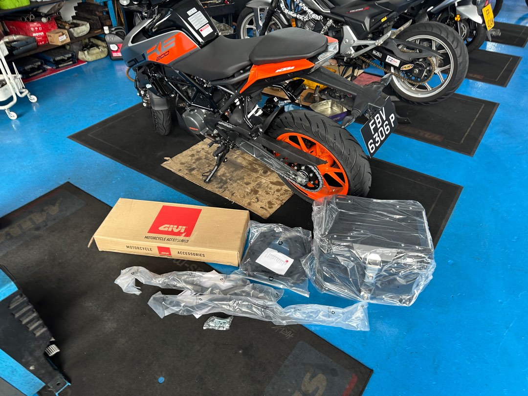 GIVI HEAVY DUTY RACK CRASH BAR BOX MOTORCYCLE HEPCO & BECKER ZEDGE ...