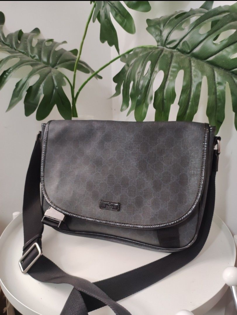 Gucci imprime messenger bag best sale