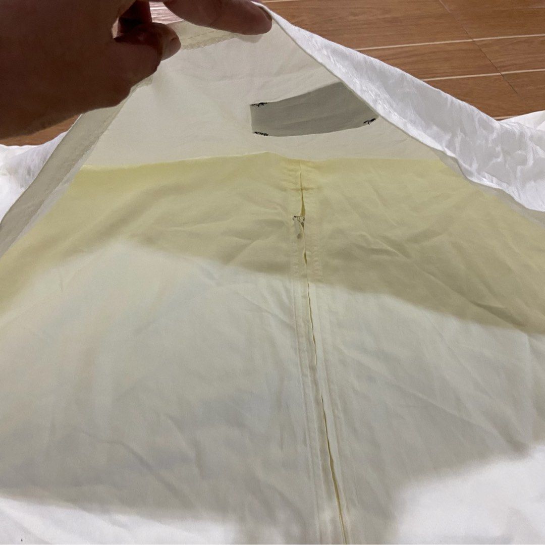 Gucci Garment Bag (Category: Luxury Bags & Wallets) located in Calamba. Submitted by lgnhustler_18 (Listing ID 1268126232, Image 3). Description: Gucci Garment Bag Excellent Condition.