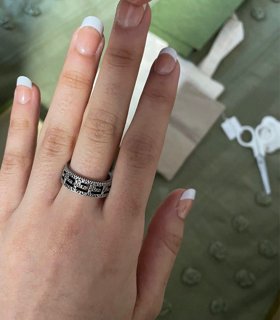 Gucci silver ring with square G Women s Fashion Jewelry