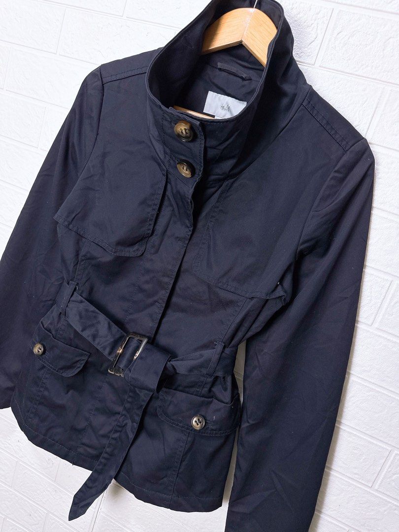 H M short trench coat Blazer with belt Women s Fashion Coats Jackets and Outerwear on Carousell