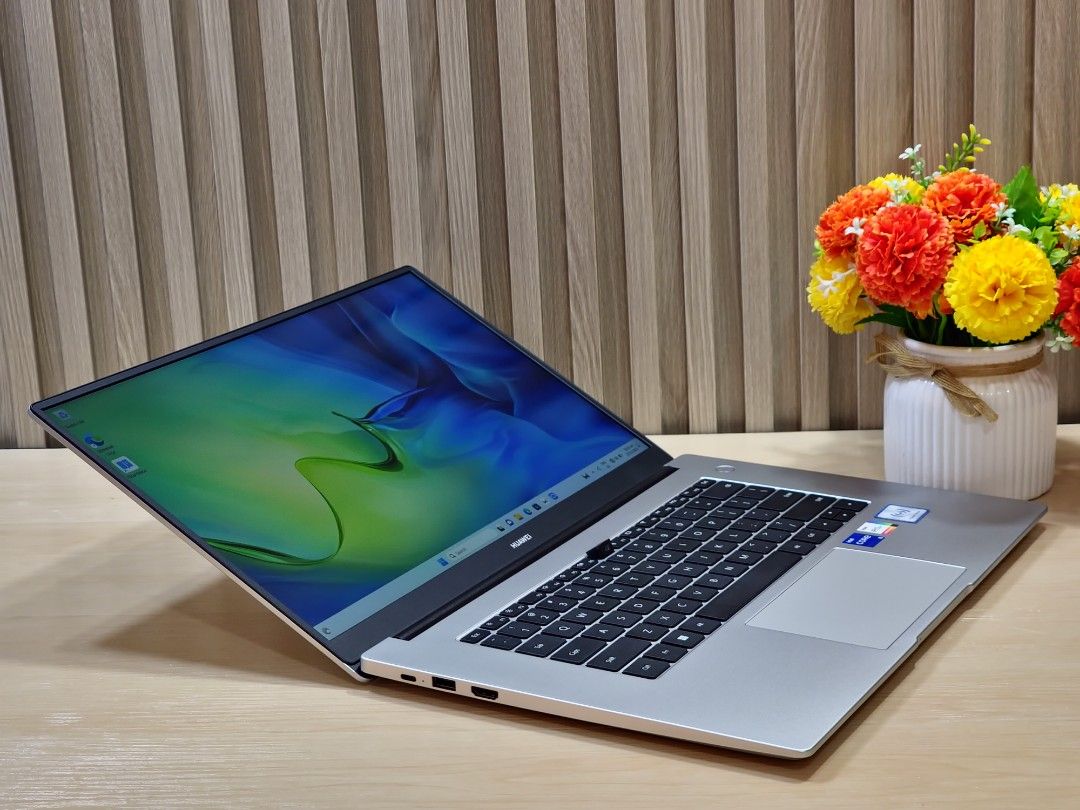 Huawei MateBook D15 BoDWXX9 i511th Gen 8Gb Ram 256Gb SSD FULL HD 1080
