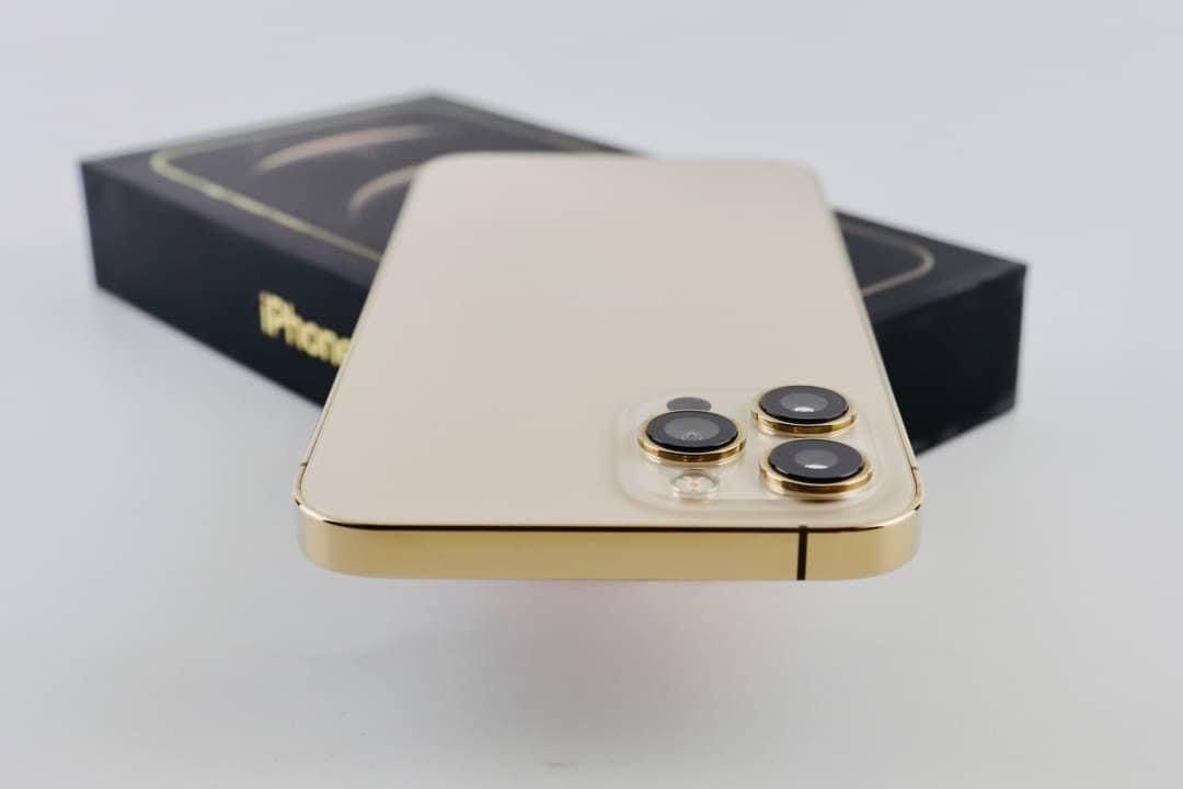 iPhone 12Promax 512gb (Category: iPhone 12 Series) located in Manila. Submitted by TekiCashGadgetsph (Listing ID 1268117000, Image 3). Description: (FU) Open-line, any sim working (worldwide) - Guaranteed original iPhone not fake/copy Complete accessories with box Secondhand Good as new not abused! Presentable •Original Lcd • no issue hidden issues • no apple id / iCloud id • Good batthealth • Good cam front/back • Good Performance • Good face id