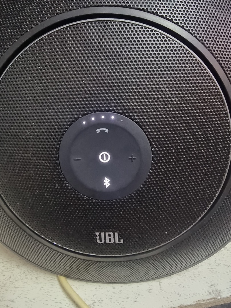 Jbl voyager charger sales