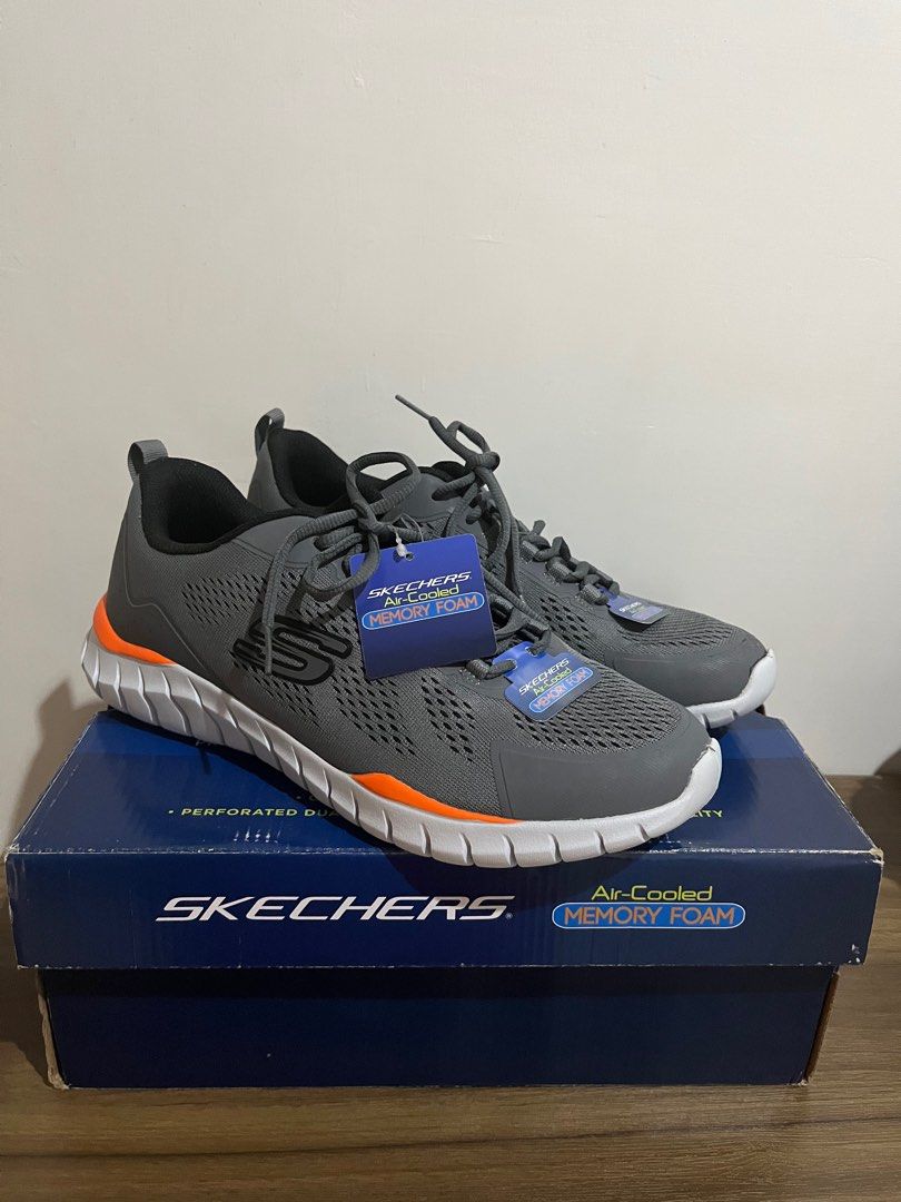 JUAL CEPAT Sepatu skechers pria Fesyen Pria Sepatu Sneakers