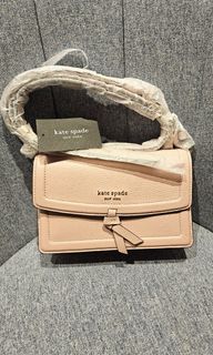 (Category: ) located in . Submitted by kimsuen (Listing ID 1268111484, Image 1). Description: .