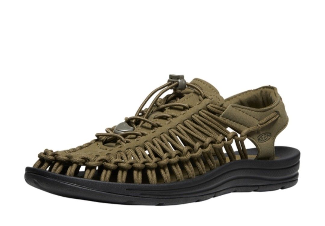 Keen Men's Uneek Dark Olive /Black Size Available Us7-Us 13 (Category: Casual shoes) located in Singapore. Submitted by hipstation_brandon_88 (Listing ID 1268065005, Image 1). Description: Description: UNEEK adapts to your feet for the perfect fit, with innovative two-cord construction and a free-moving cord junction that provides freedom of movement, security and structure. The lightweight midsole delivers durability and comfort, while the highe