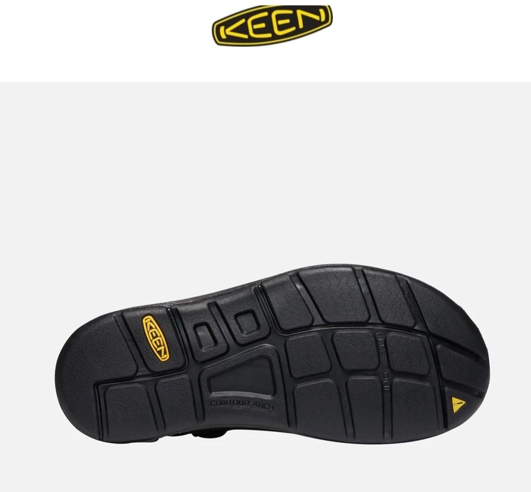 Keen Men's Uneek Dark Olive /Black Size Available Us7-Us 13 (Category: Casual shoes) located in Singapore. Submitted by hipstation_brandon_88 (Listing ID 1268065005, Image 3). Description: Description: UNEEK adapts to your feet for the perfect fit, with innovative two-cord construction and a free-moving cord junction that provides freedom of movement, security and structure. The lightweight midsole delivers durability and comfort, while the highe