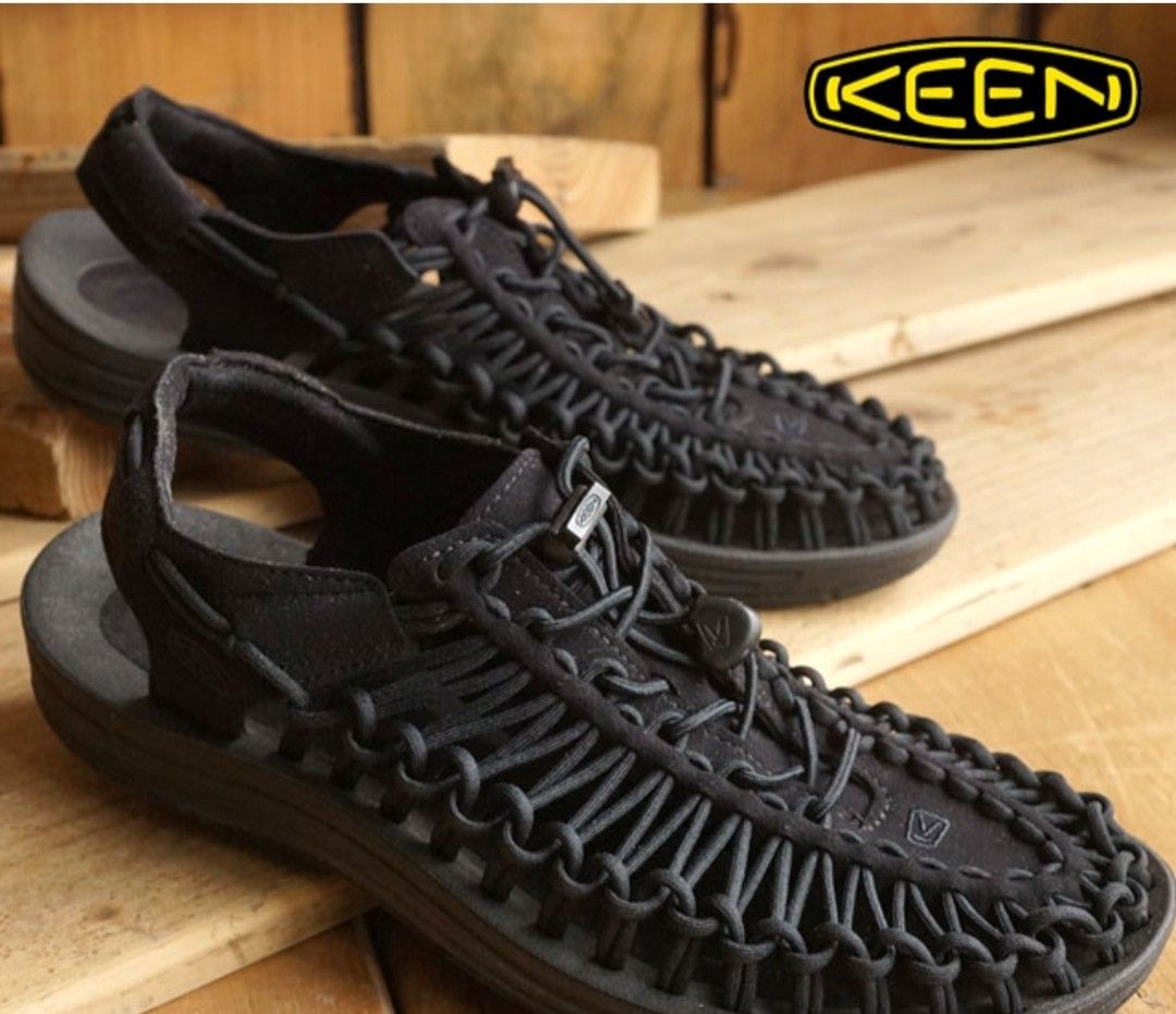 Keen Men's Uneek Triple Black Size Available Us 7 - Us 13 (Category: Casual shoes) located in Singapore. Submitted by hipstation_brandon_88 (Listing ID 1268060584, Image 1). Description: Description: UNEEK adapts to your feet for the perfect fit, with innovative two-cord construction and a free-moving cord junction that provides freedom of movement, security and structure. The lightweight midsole delivers durability and comfort, while the higher-