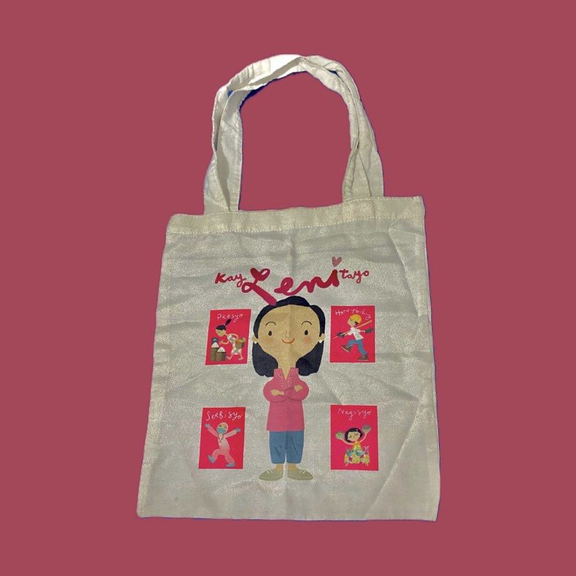 Leni 2022 Kakampink Tote Bag (Category: Tote Bags) located in Manila. Submitted by cee.things (Listing ID 1267944096, Image 1). Description: This tote bag gives me so much hope, I hope you still have the same hope as I do. Come grab this for only ₱250! Payment: Gcash, Maya, Bank Transfer Delivery: Can offer dame-day delivery withing Metro Manila.