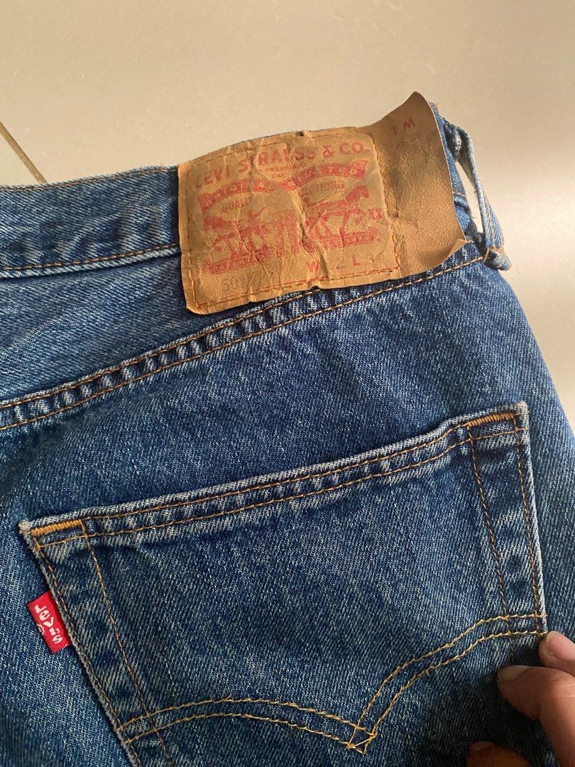 Levis 501, Men's Fashion, Bottoms, Jeans on Carousell