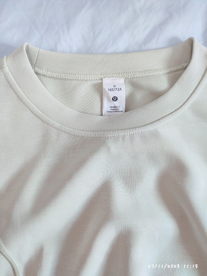 Lulu Lemon Softstreme Gathered Tee White Size 4 - $43 (51% Off