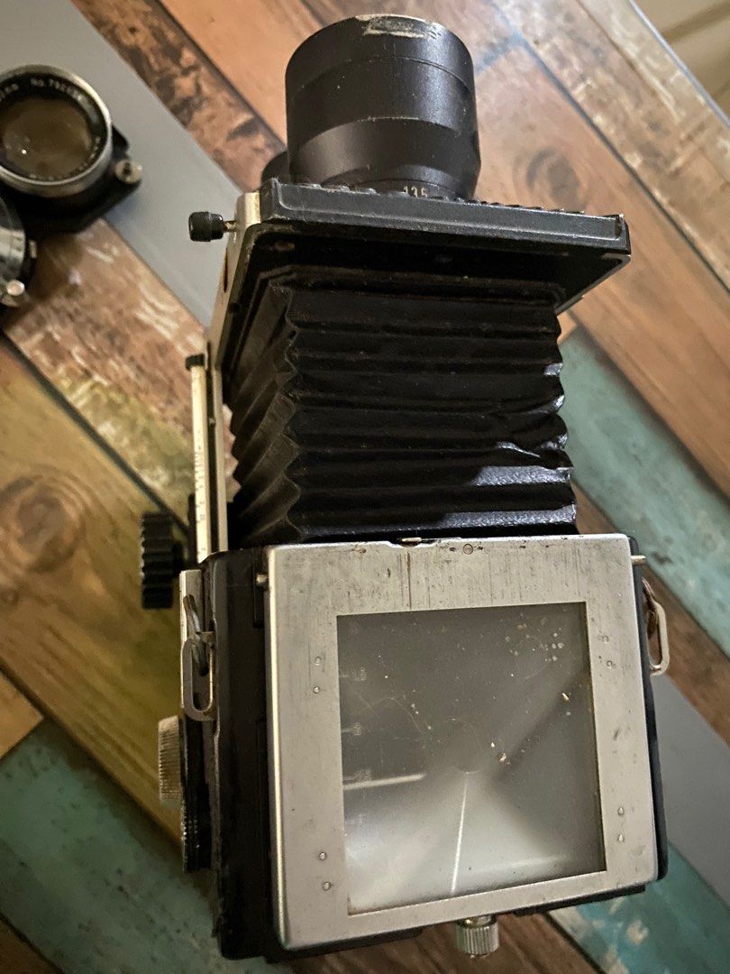 Mamiya C330 vintage camera (Category: Video Cameras) located in Manila. Submitted by conniecab (Listing ID 1267959507, Image 2). Description: For sale Mamiya dual lens Body Lens - 135mm and 80mm Needs repair/ clean Knobs are stuck Signs of wear and tear Dust Location- project 4, QC .