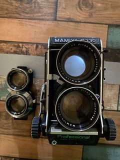 Mamiya C330 vintage camera