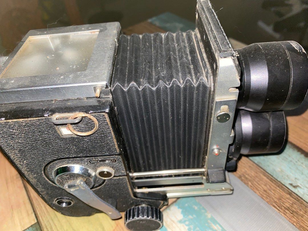 Mamiya C330 vintage camera (Category: Video Cameras) located in Manila. Submitted by conniecab (Listing ID 1267959507, Image 3). Description: For sale Mamiya dual lens Body Lens - 135mm and 80mm Needs repair/ clean Knobs are stuck Signs of wear and tear Dust Location- project 4, QC .