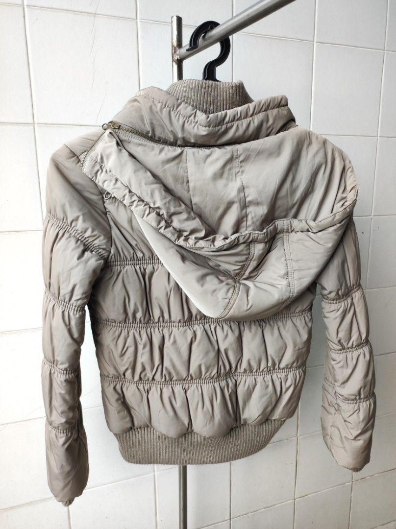 MANGO Casual Sportswear Winter Cold Weather Jacket (Category: Coats, Jackets and Outerwear) located in Quezon City. Submitted by rosey2018 (Listing ID 1267946212, Image 3). Description: MANGO Casual Sportswear Winter Cold Weather Jacket Polyester material EU M US S RFS: outgrew the item.