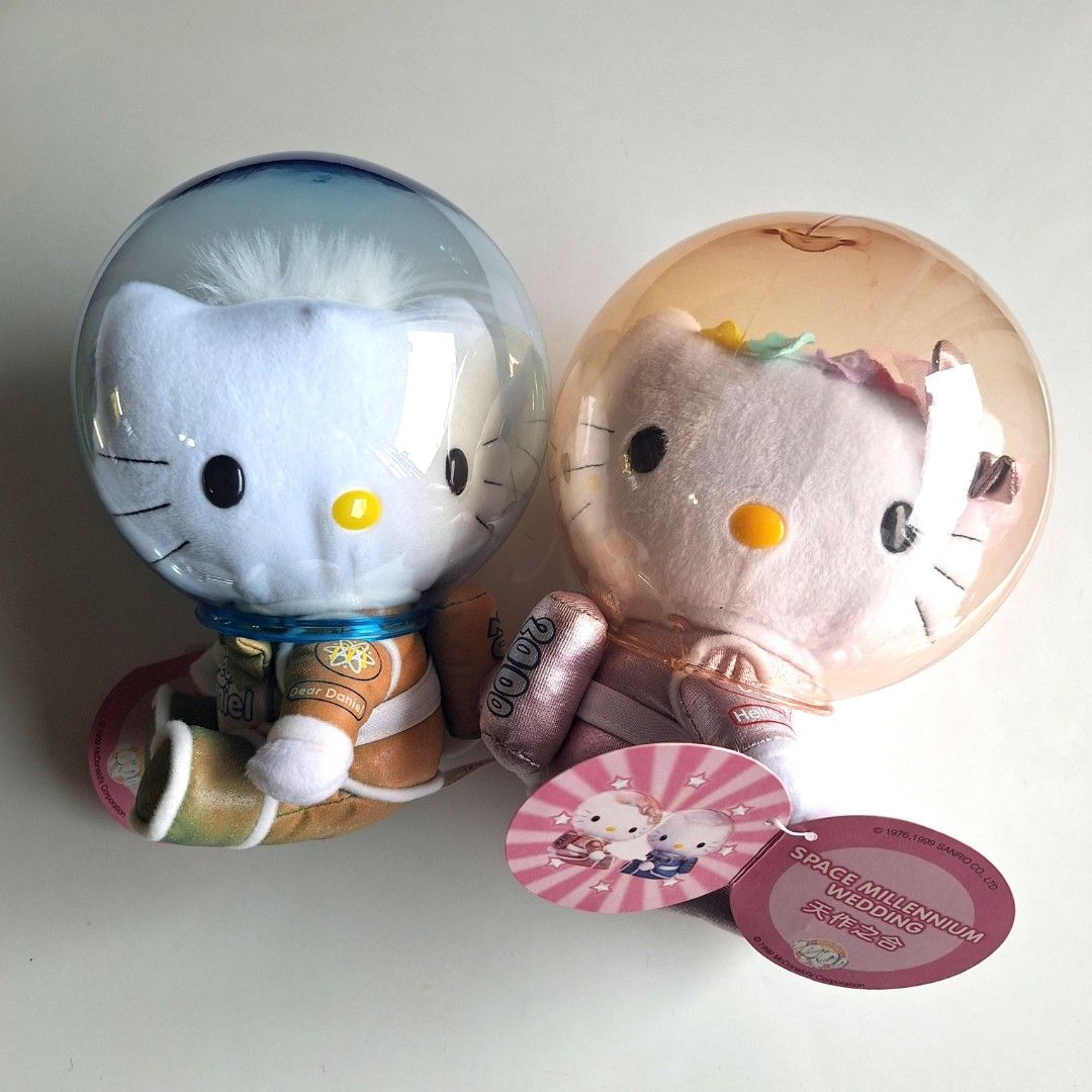 Mcdonald's Hello Kitty Dear Daniel Space Millennium Wedding Set