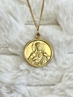 Medallion religious jesus christ mother and child round pendant