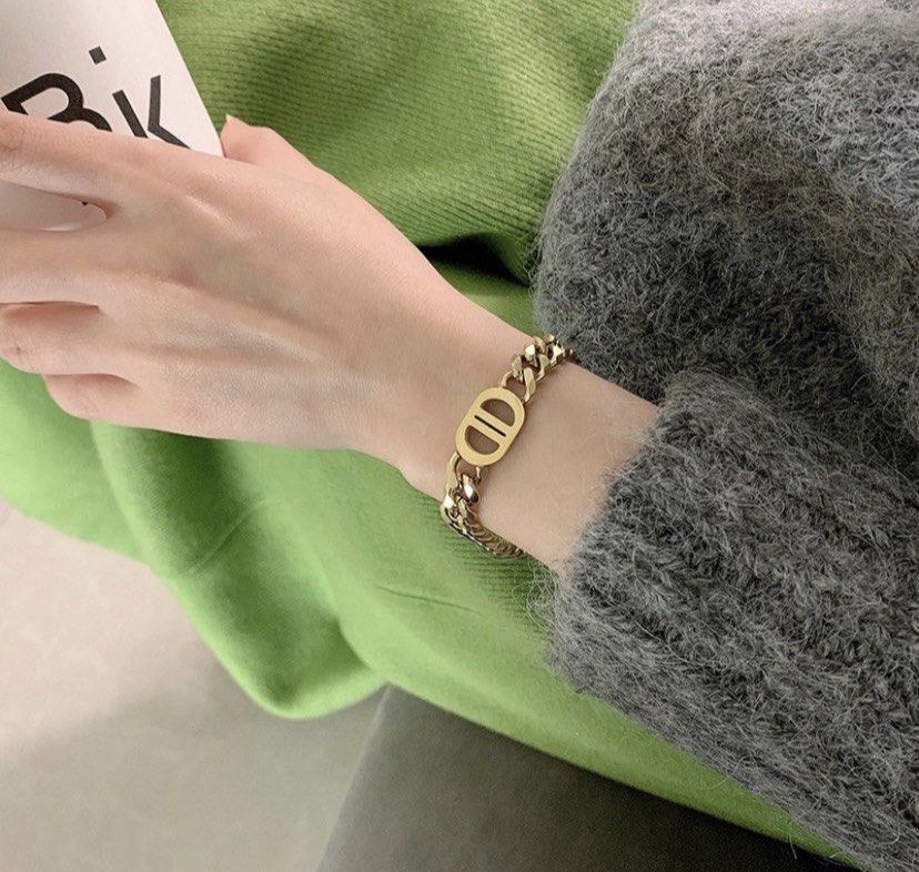 Chain necklace cheap chunky